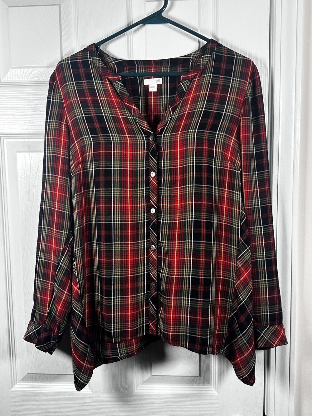 J. Jill Plaid Tunic Blouse Size Small Red Green Tartan Asymmetrical Hem Flawless